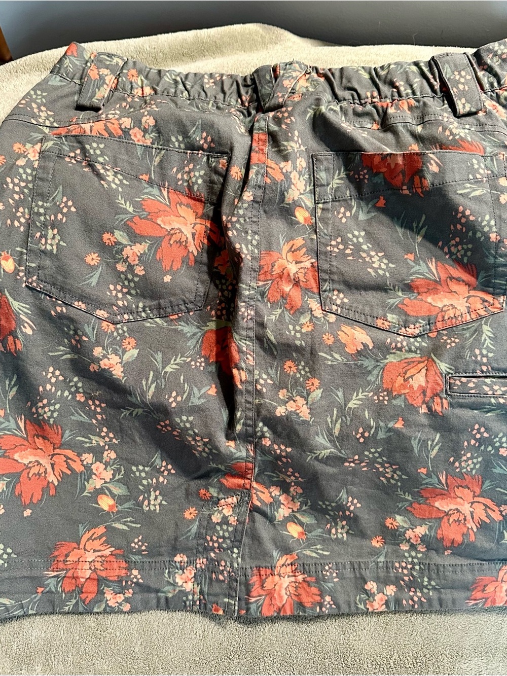 Duluth Trading Co Floral Skort - Dark Green with Coral Blooms - Picture 4 of 5